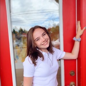 Meet your Posher, Hannah